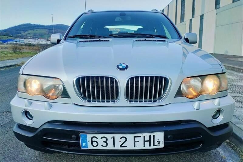 BMW X5 4.4i 5p.