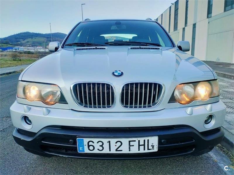BMW X5 4.4i 5p.