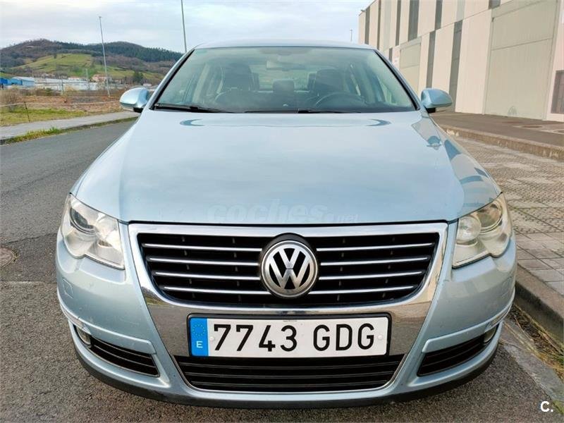 Volkswagen Passat 2.0 TDI 140cv DPF Highline 4p.