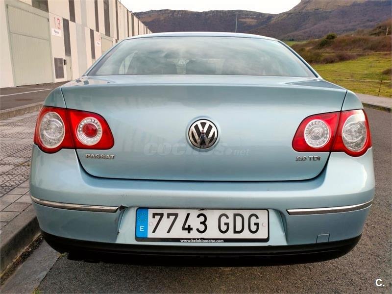 Volkswagen Passat 2.0 TDI 140cv DPF Highline 4p.