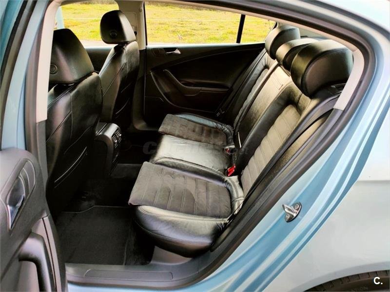 Volkswagen Passat 2.0 TDI 140cv DPF Highline 4p.