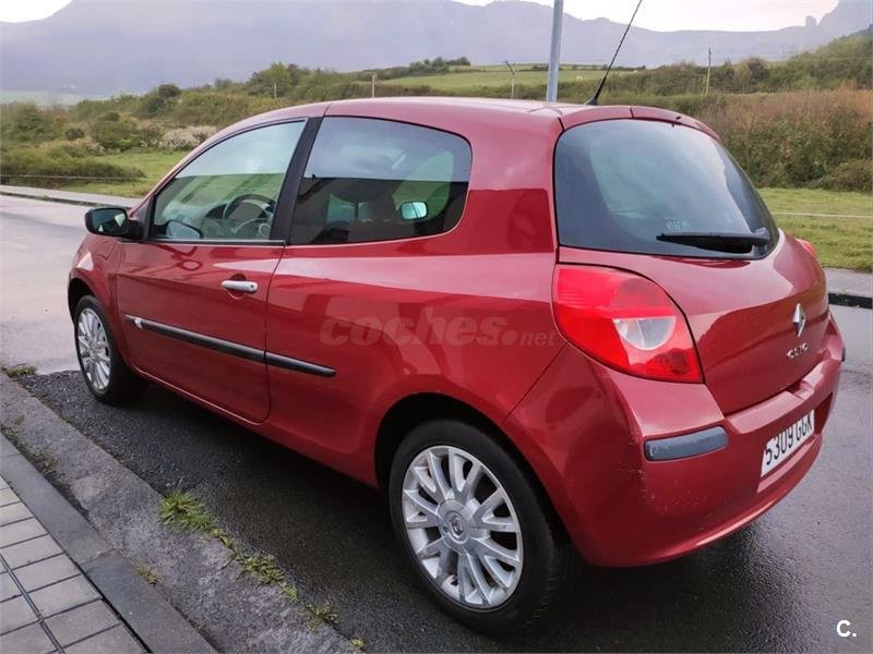 Renault Clio Authentique 1.2 16v 3p.