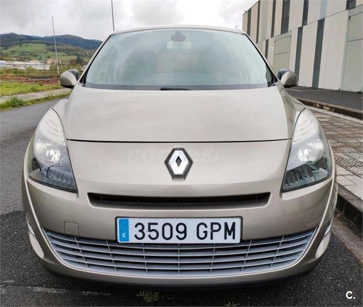 Renault Grand Scenic Dynamique 1.9dCi 130cv 7 plazas 5p.