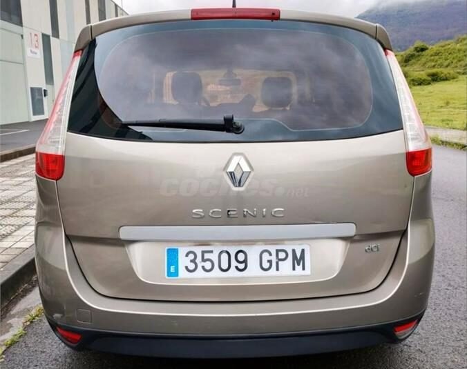 Renault Grand Scenic Dynamique 1.9dCi 130cv 7 plazas 5p.