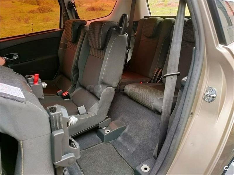 Renault Grand Scenic Dynamique 1.9dCi 130cv 7 plazas 5p.