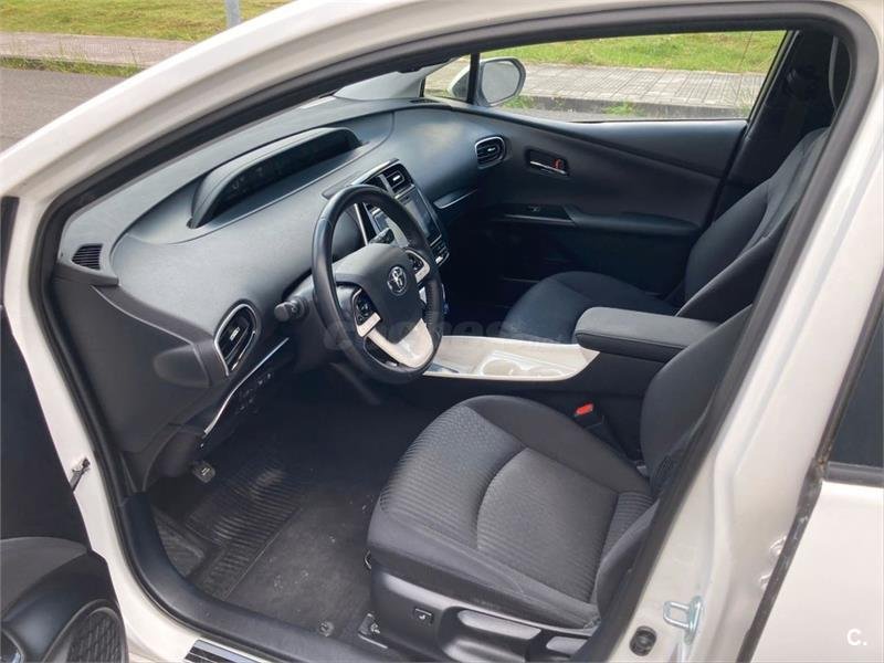 Toyota Prius Advance 5p.