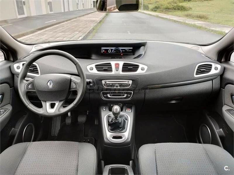 Renault Grand Scenic Dynamique 1.9dCi 130cv 7 plazas 5p.