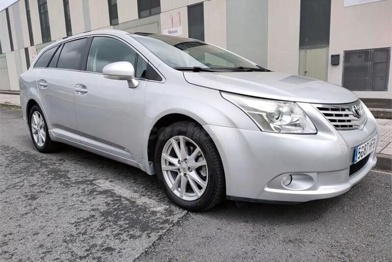 Toyota Avensis 2.0 D4D Advance Cross Sport 5p.