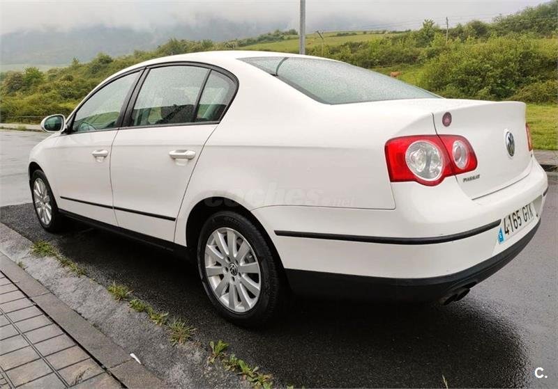 Volkswagen Passat 2.0 TDI 110cv DPF Edition Plus 4p.