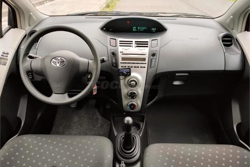 Toyota Yaris 1.3 VVTI Active 3p.