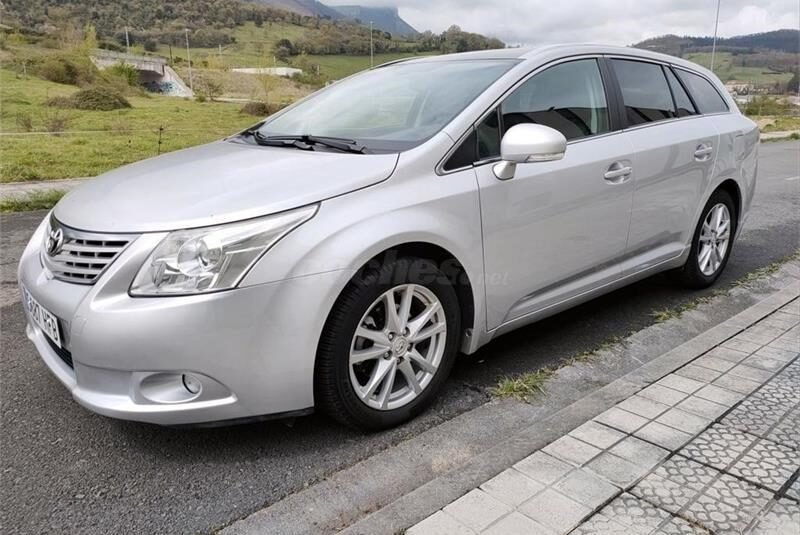 Toyota Avensis 2.0 D4D Advance Cross Sport 5p.