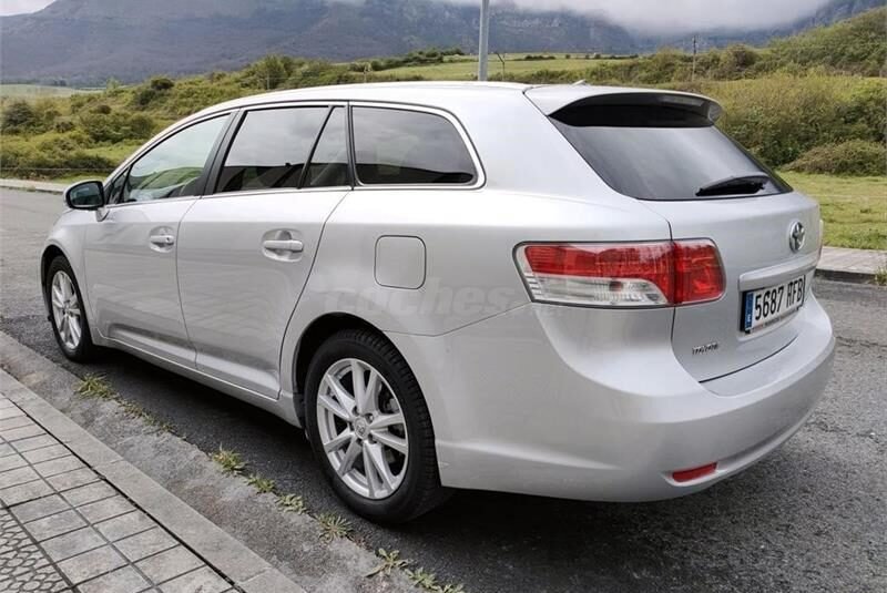 Toyota Avensis 2.0 D4D Advance Cross Sport 5p.