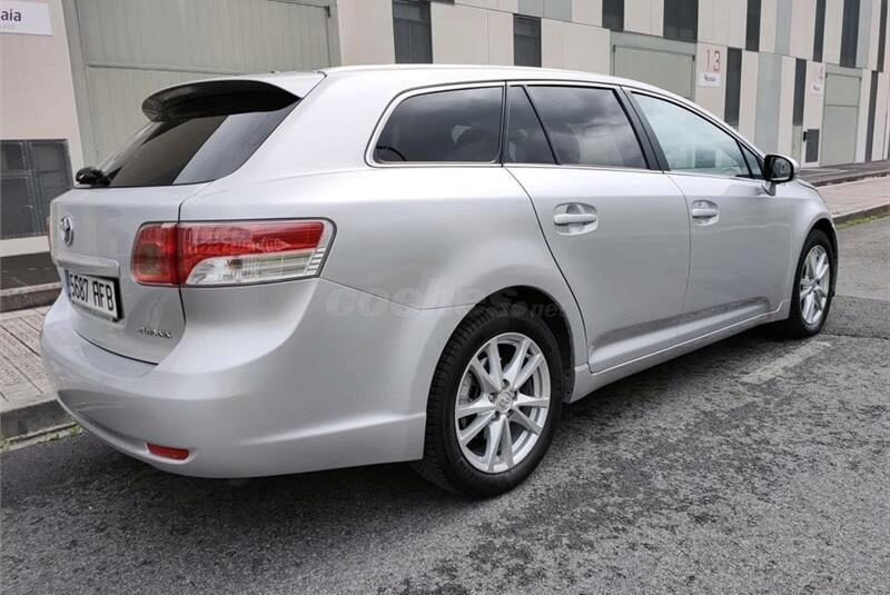 Toyota Avensis 2.0 D4D Advance Cross Sport 5p.