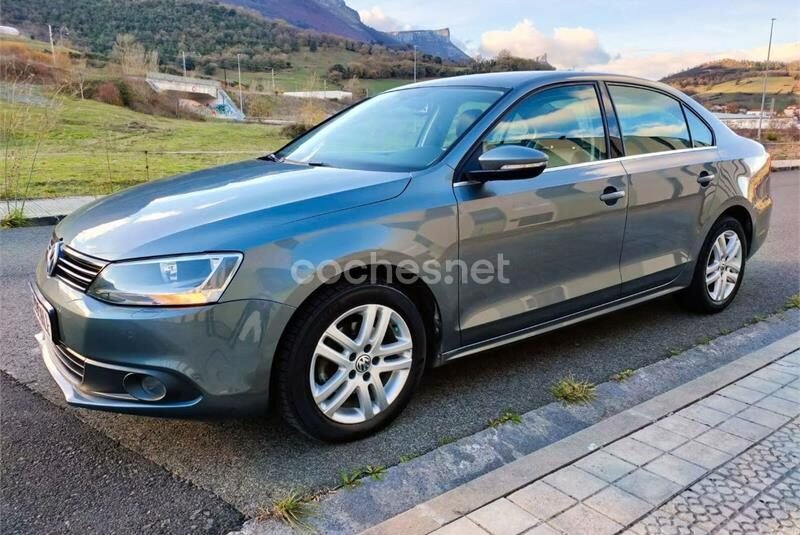 Volkswagen Jetta 1.6 TDI 105cv Sport