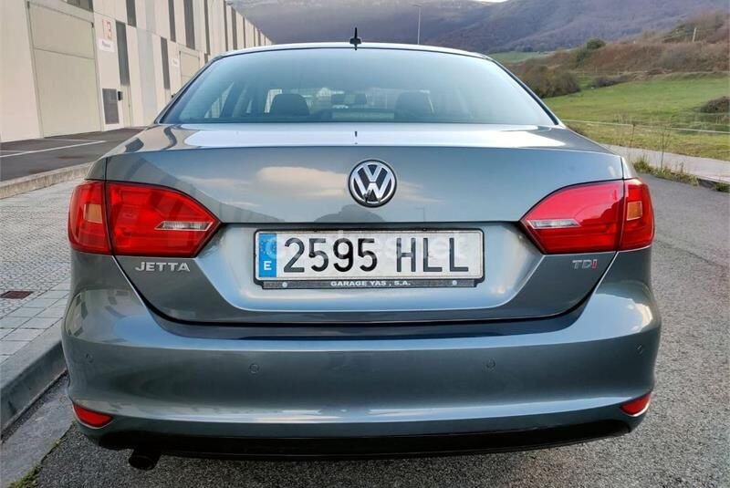 Volkswagen Jetta 1.6 TDI 105cv Sport