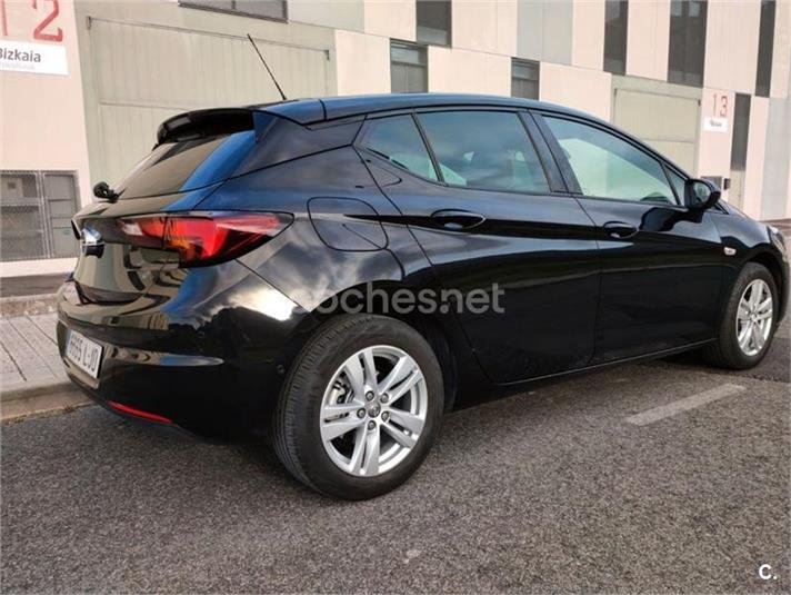 Opel Astra 1.2T SHL Edition