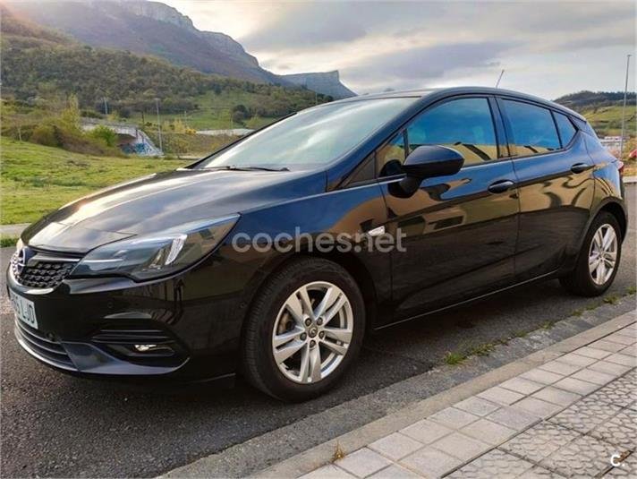 Opel Astra 1.2T SHL Edition