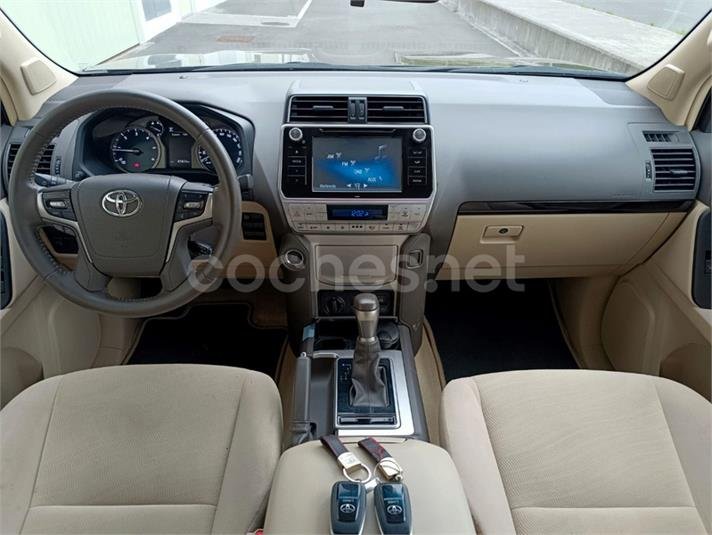 Toyota Land Cruiser 2.8 D4D VX AUTO 5p.