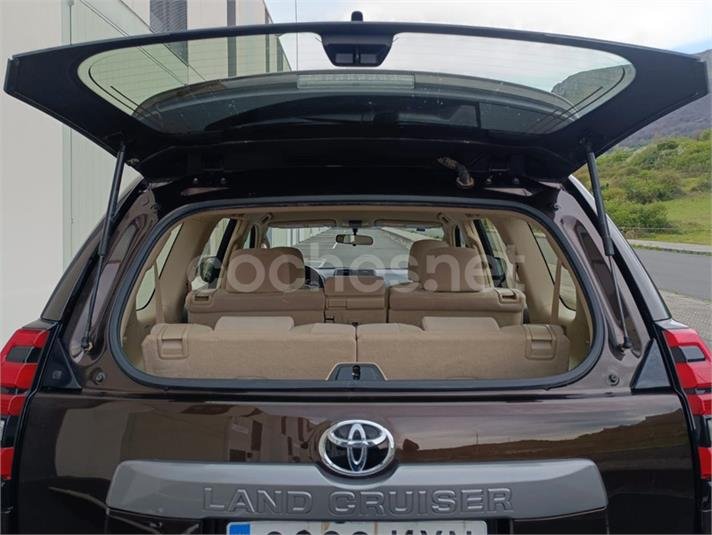 Toyota Land Cruiser 2.8 D4D VX AUTO 5p.