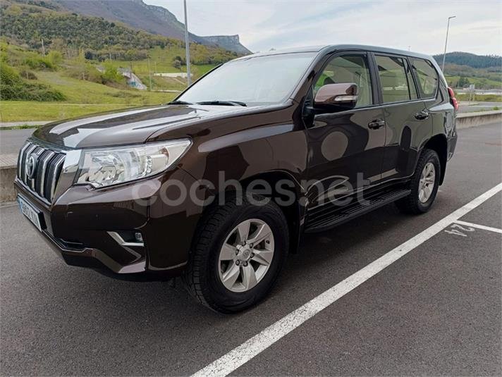 Toyota Land Cruiser 2.8 D4D VX AUTO 5p.