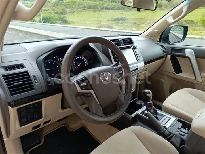 Toyota Land Cruiser 2.8 D4D VX AUTO 5p.