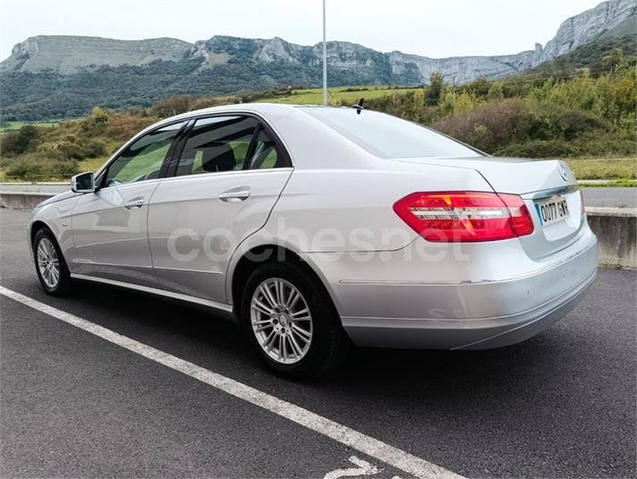 MERCEDES-BENZ Clase E 250 CDI Blue Efficiency 4p.