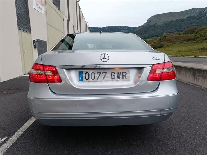 MERCEDES-BENZ Clase E 250 CDI Blue Efficiency 4p.