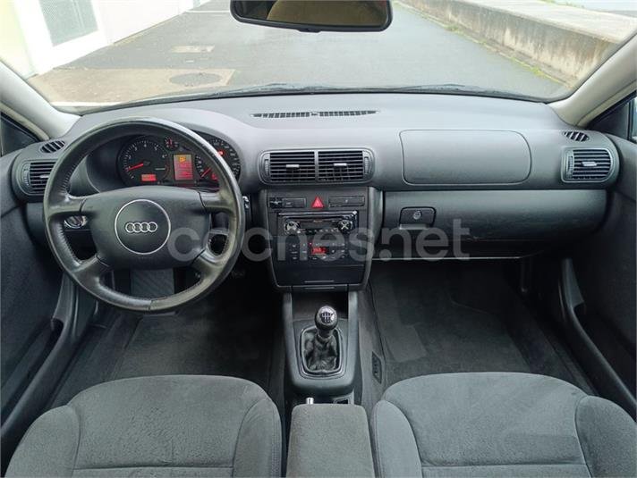 AUDI A3 1.6 Attraction