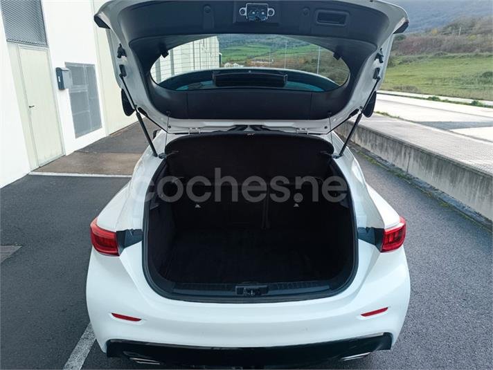 INFINITI Q30 1.5D PREMIUM