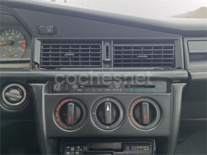 Mercedes Benz 190 E 2.3