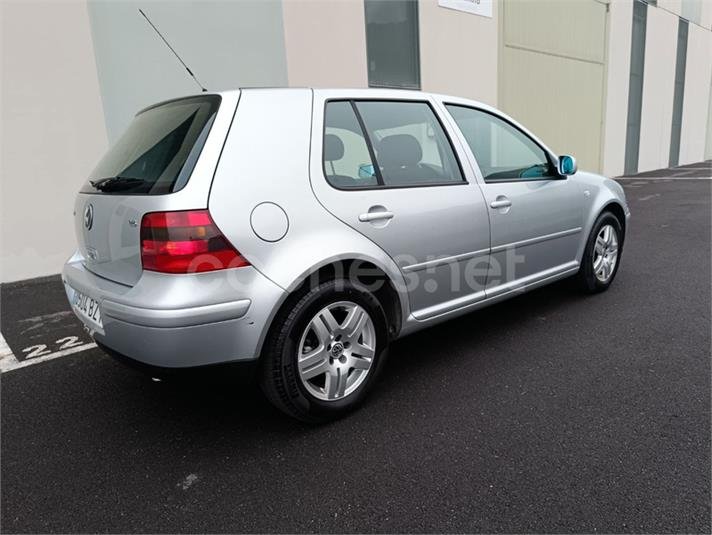 Volkswagen Golf 1.6 Conceptline