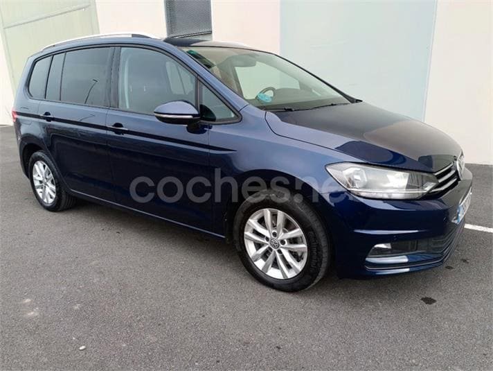 Volkswagen Touran Advance 2.0 TDI