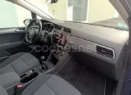 Volkswagen Touran Advance 2.0 TDI