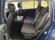 Volkswagen Touran Advance 2.0 TDI