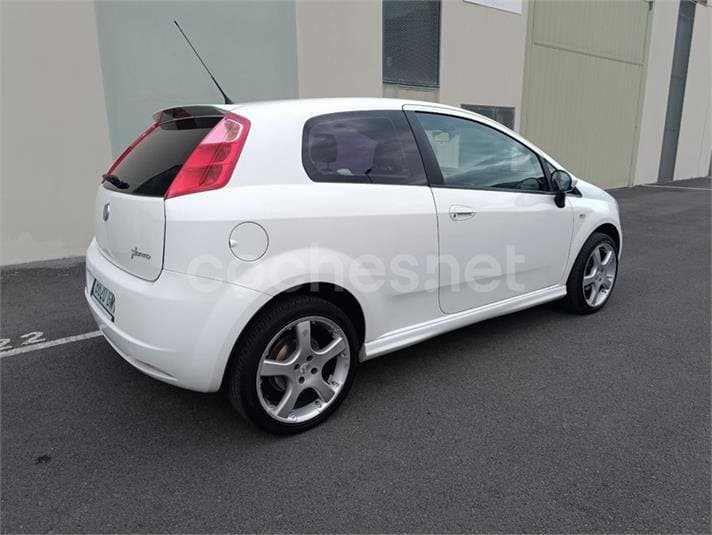 FIAT Grande Punto 1.4 16v Dynamic