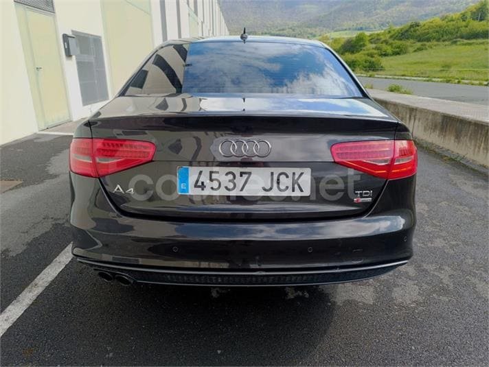 Audi A4 2.0 TDI S line edition