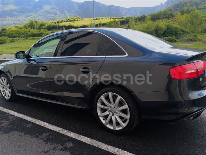 Audi A4 2.0 TDI S line edition