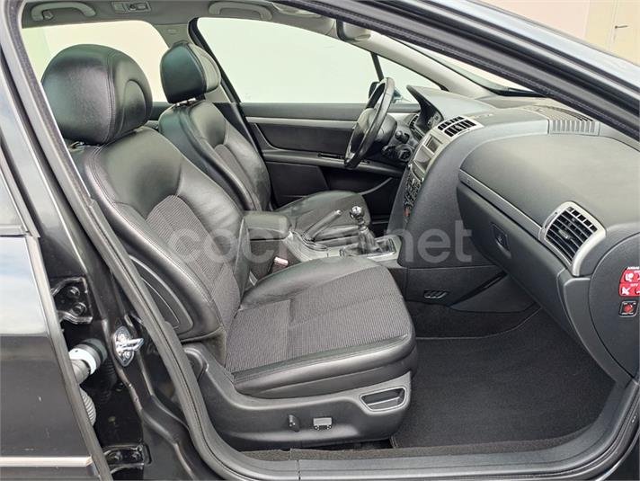 PEUGEOT 407 SW ST Confort Pack 2.0 HDi 136