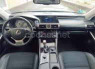 LEXUS IS 300h Hybrid