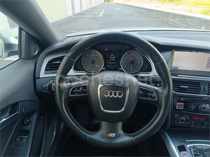 AUDI S5 4.2 FSI quattro tiptronic