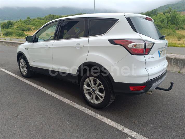 FORD Kuga 2.0 TDCi 4×4 Trend