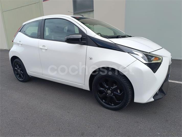 TOYOTA Aygo 1.0 70 xplay