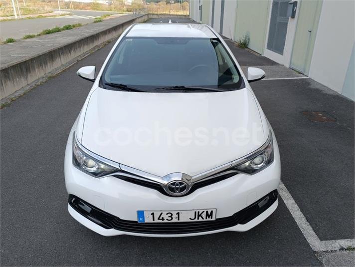 Toyota Auris 90D Active