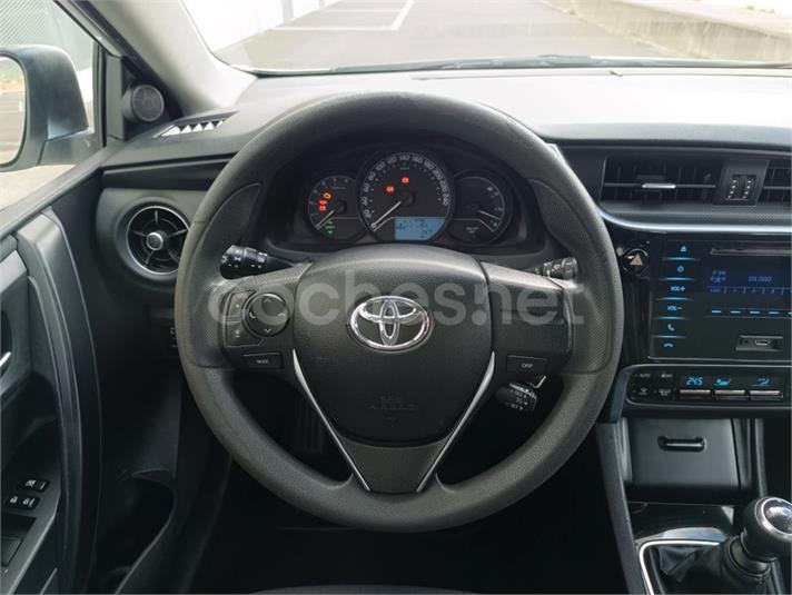 Toyota Auris 90D Active