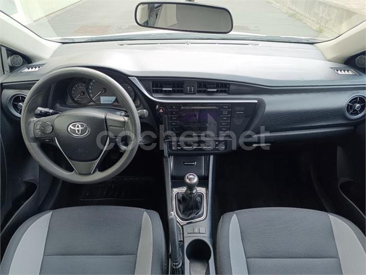 Toyota Auris 90D Active