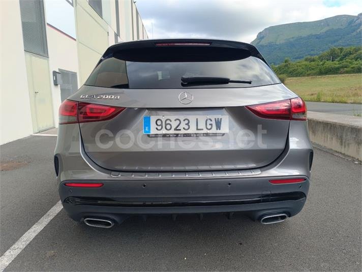MERCEDES-BENZ GLA 200 D