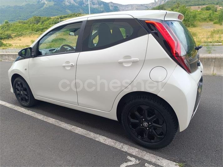 TOYOTA Aygo 1.0 70 xplay