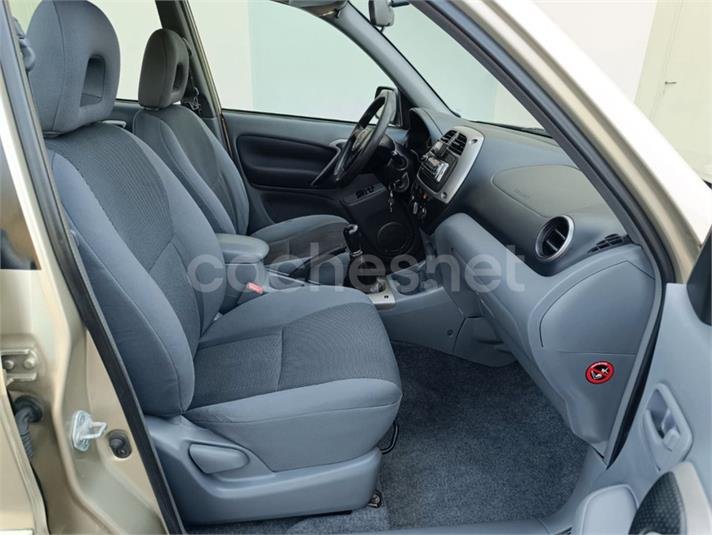 TOYOTA Rav4 2.0 D4D Luna 4X4