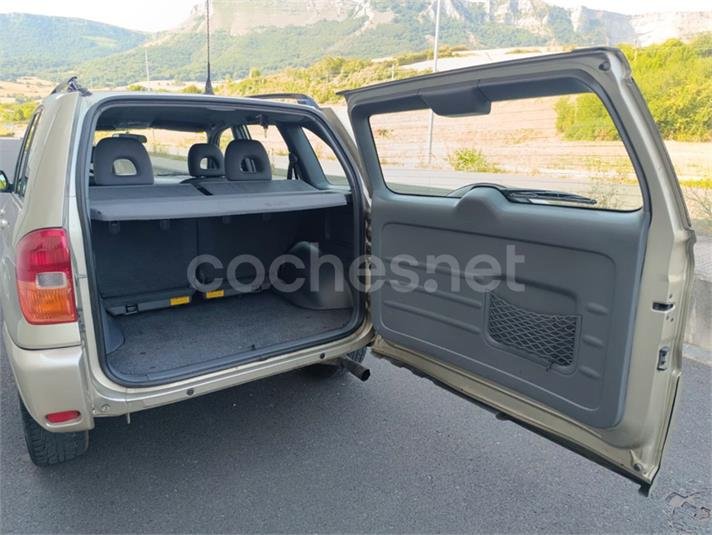 TOYOTA Rav4 2.0 D4D Luna 4X4