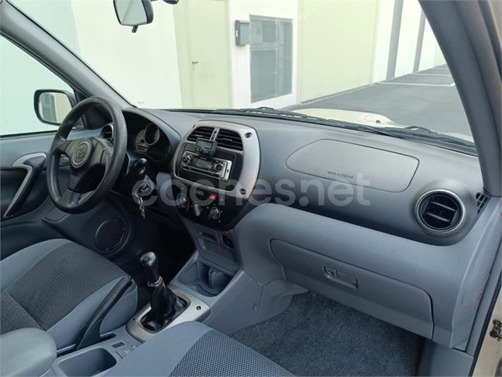 TOYOTA Rav4 2.0 D4D Luna 4X4